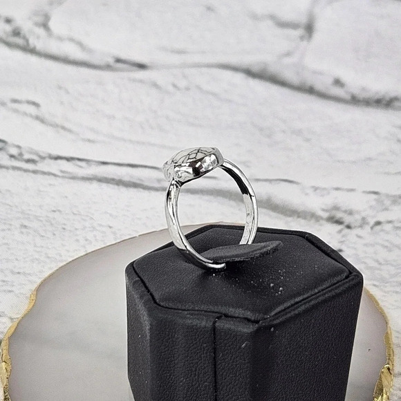 White Adjustable Fashion Ring  Circle A30 - Picture 7 of 11